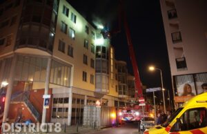 Gewonde en veel rookontwikkeling bij brand in wooncomplex Elandplein Den Haag
