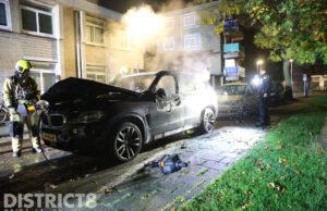 Geparkeerde BMW in brand gestoken Ketelstraat Den Haag