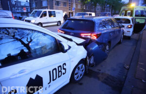 Gewonde na kop-staart aanrijding Troelstrakade Den Haag
