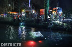 Dode en zwaargewonde na te water raken auto Oostpoortweg Delft