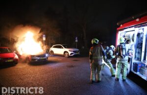 Omwonenden gewekt door claxon na brandstichting van auto Juniusstraat Delft