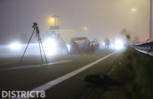 Meerdere gewonden bij zware aanrijding op mistige A4 Den Hoorn