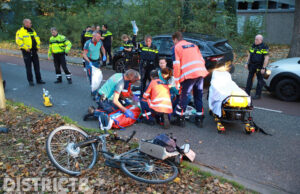 Fietser ernstig gewond na ongeval met auto Schieweg Delft
