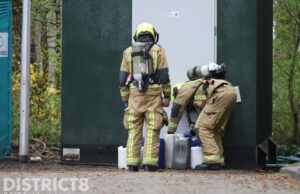 Voorbijganger belt 112 na aantreffen verdachte jerrycans Mozartlaan Delft