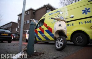 Scooterrijdster gewond na uitwijken voor busje Pijnacker Hordijkstraat Den Haag