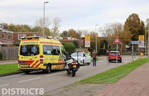 Schade na aanrijding tussen twee voertuigen Muzieklaan Zoetermeer