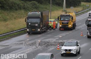 Flinke vertraging tijdens ochtendspits door modder op de weg A4 Rijswijk