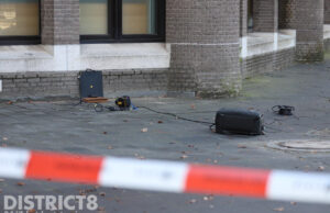 Verdacht pakketje gevonden bij tijdelijke Tweede Kamer Bezuidenhoutseweg Den Haag