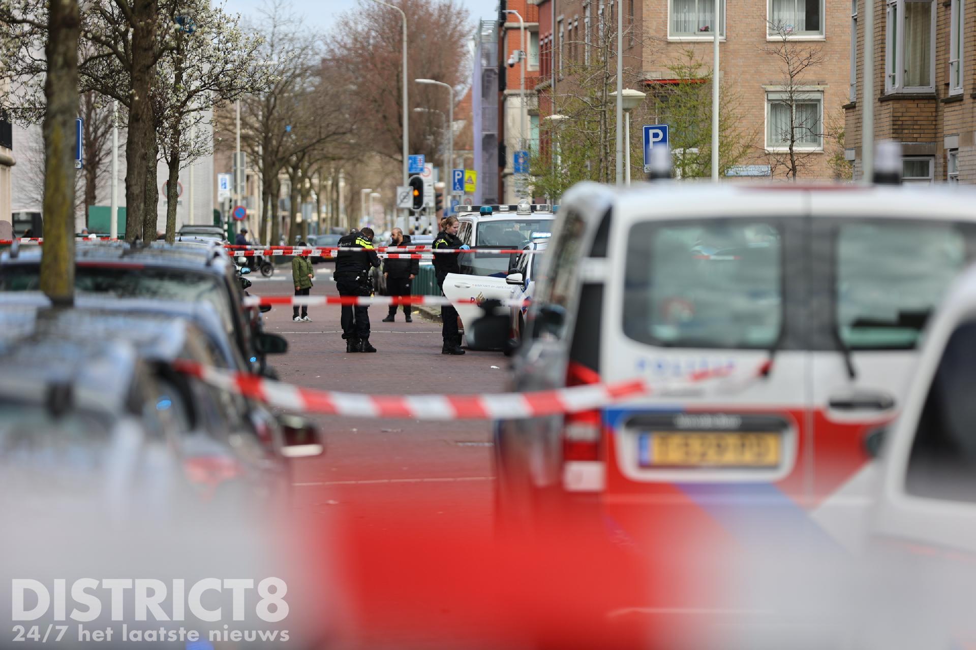 Man gewond geraakt bij steekpartij in zijn woning aan de Van Ostadestraat in Den Haag