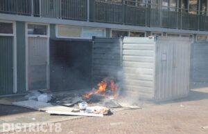 Brandweer blust buitenbrand, tijdelijke opslagbox aangestraald Lodewijk van Deysselhof Delft
