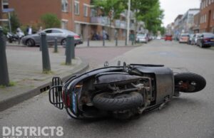 Brommerrijder gewond na aanrijding Hoefkade Den Haag
