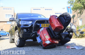Man in scootmobiel aangereden door auto Zonnebloemstraat Wateringen