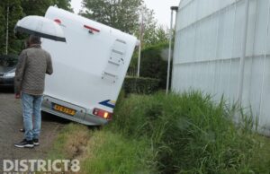 Camper komt vast te zitten, kinderen ongedeerd Noordlandselaan ‘s-Gravenzande