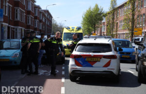 Flinke schade na aanrijding tussen twee voertuigen Hoefkade Den Haag