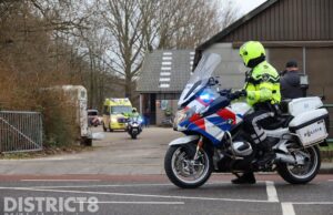 Zwaargewonde na val van paard bij manege Sir Winston Churchilllaan Rijswijk