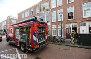 Rookontwikkeling bij woningbrand Hendrik van Deventerstraat Den Haag