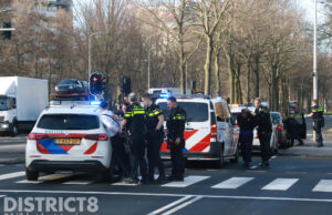 Twee aanhoudingen na vuurwapenmelding; BTGV door politie Lozerlaan Den Haag
