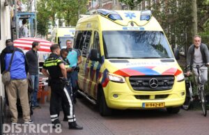 Hulpdiensten rukken massaal uit voor onwelwording in Vermeer Centrum Voldersgracht Delft