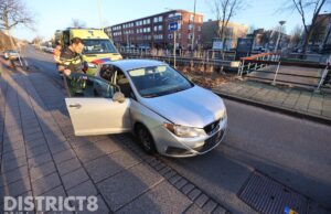Schade en veel verkeersoponthoud na kop-staartbotsing Oude Haagweg Den Haag