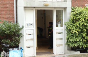 Politie zoekt naar man en vrouw met jonge kinderen na woningoverval Hanenburglaan Den Haag