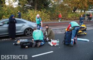 Voetganger zwaargewond na aanrijding met personenauto Troelstrakade Den Haag
