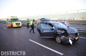 Snelweg A13 richting Rotterdam volledig afgesloten na aanrijding bij Delft