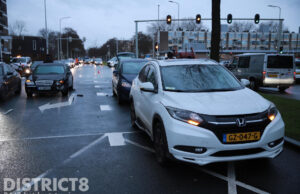 Flinke verkeersdrukte na kop-staart aanrijding Loevesteinlaan Den Haag