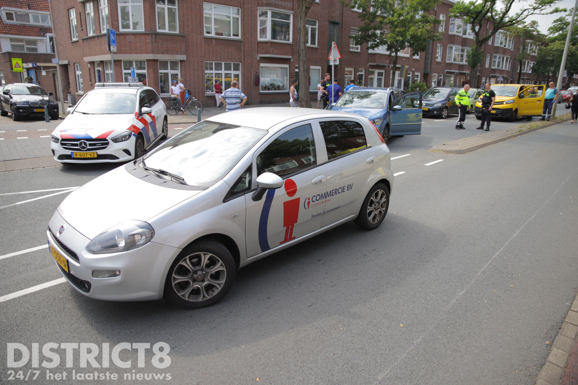 Gewond geraakt bij botsing met drie voertuigen op Genestetlaan Den Haag