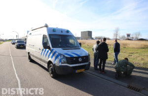 EOD brengt potjes met explosief zuur tot ontploffing Sionsdreef Den Hoorn