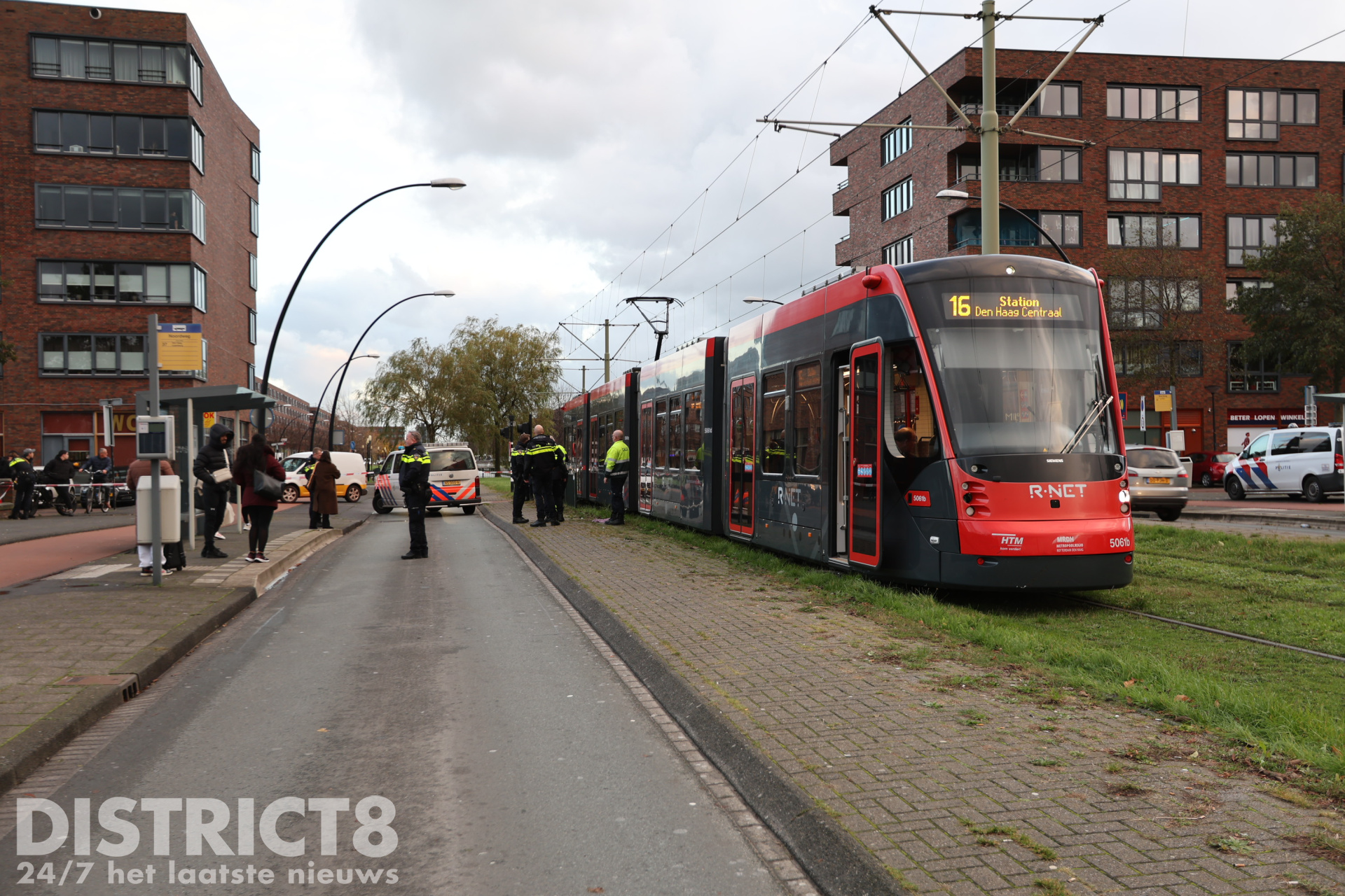 Fietser gewond na aanrijding met tram Laan van Wateringse Veld Den Haag