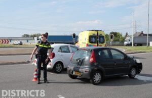 Schade na ongeval tussen twee voertuigen Hoeksebaan N223 Maasdijk