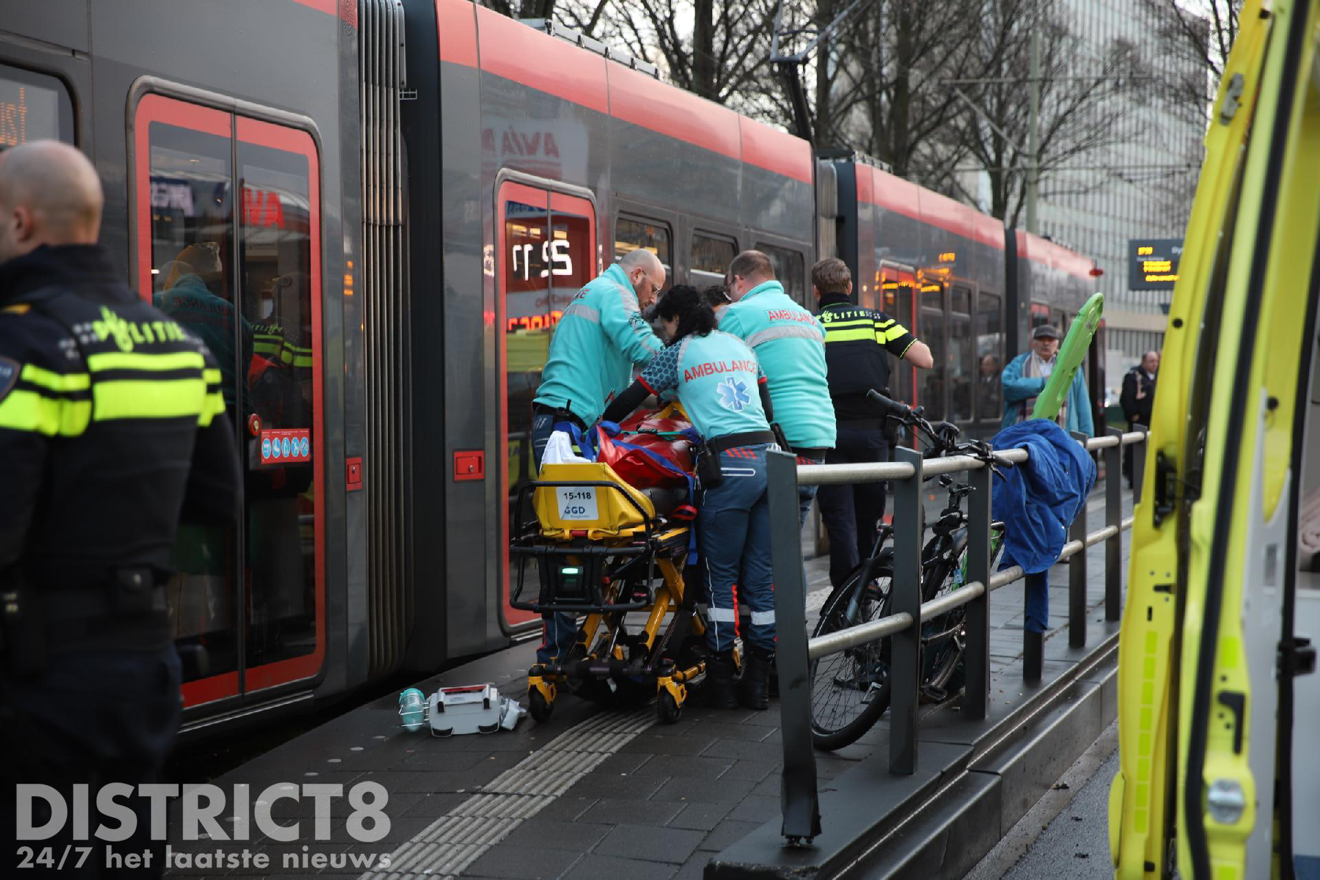 Vrouw ernstig gewond na botsing met tram Fruitweg in Den Haag