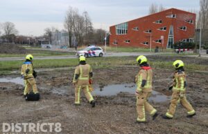 Twee kinderen vast in drijfzand Amazoneweg Delft