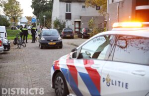Beschonken fietser knalt op personenauto Indiastraat Delft