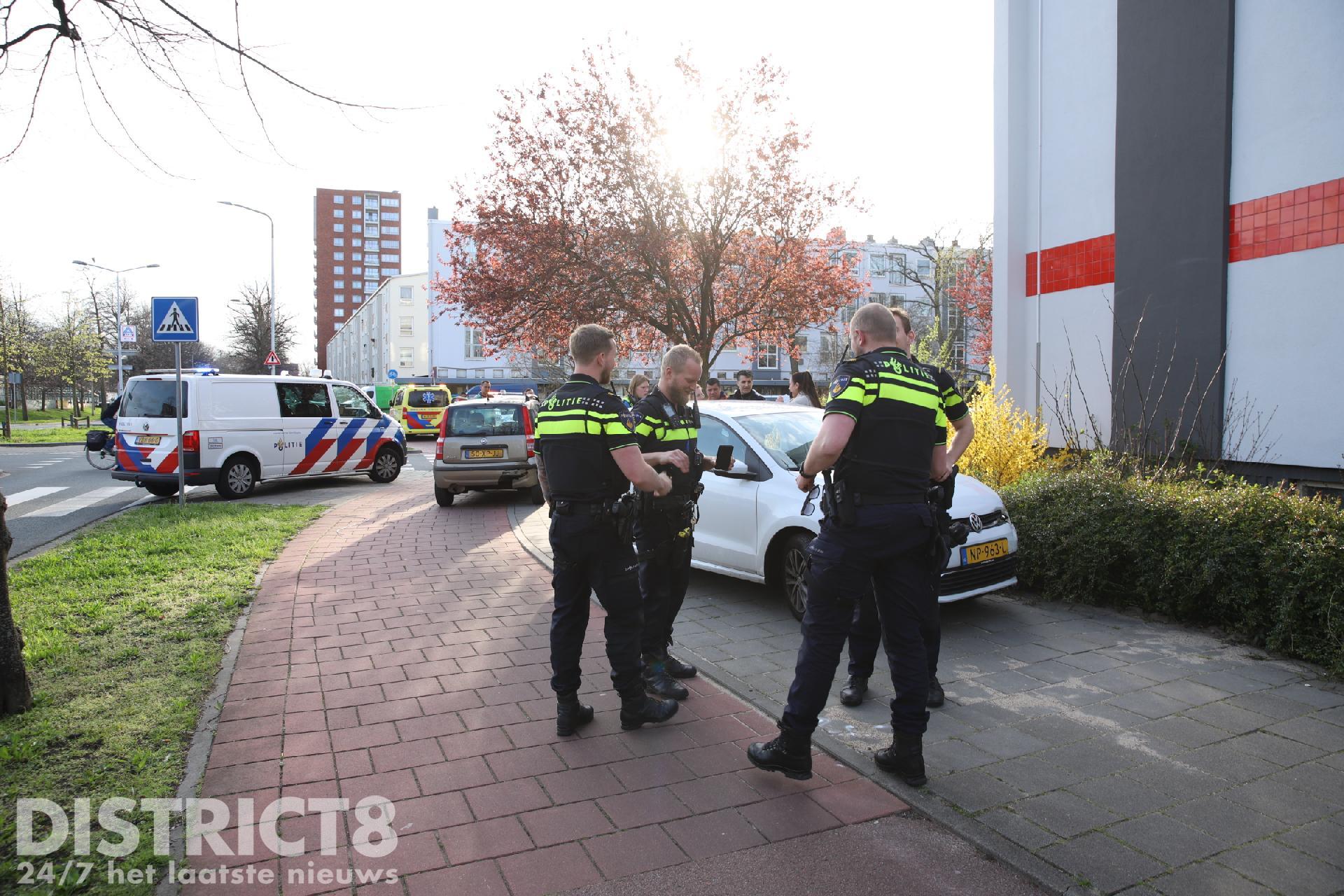 Schade na een kop-staartbotsing Hengelolaan Den Haag