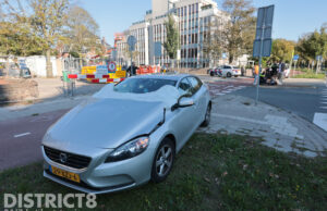 Automobilist ziet fietser over het hoofd; aanrijding als gevolg Nieuwe Parklaan Den Haag
