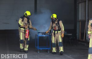Accupakket van elektrische racewagen TU Delft vliegt in brand Schieweg Delft