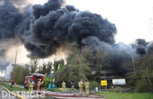 Minderjarige vast op verdenking van brandstichting na zeer grote brand in kantoorpand Boerhaavelaan Zoetermeer