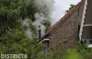 Brand na blikseminslag Haantje Rijswijk