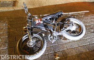 Meisjes gewond na aanrijding tussen auto en fatbike Laan van Wateringse Veld Den Haag