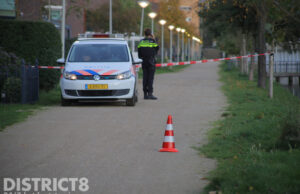 Magneetvissers vissen handgranaat uit het water Niek Engelschmanpark Den Haag
