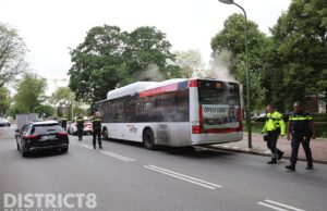 Brandweer rukt uit na melding van brand in lijnbus Hengelolaan Den Haag