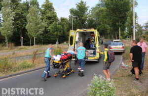 Vrouw gewond na aanrijding met auto Segbroeklaan Den Haag
