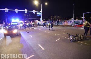Zwaargewonde na aanrijding tussen auto en scooter N14 Wassenaar