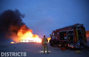 Grote brand verwoest beachclub ‘Amigos’ Strand Zuid Den Haag