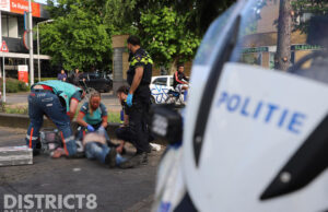 Dronken man valt om en raakt zwaargewond; politie zoekt getuigen Papsouwselaan Delft