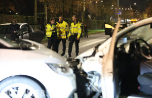 Op- en afrit dicht na ongeval tussen drie autos N14 Landscheidingsweg Wassenaar
