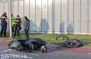 Gewonden bij ongeval tussen scooterrijder en fietser Poeldijksepad Honselersdijk