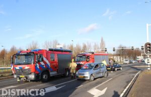 Gewonde na ongeval tussen twee personenauto’s op de Oostweg Zoetermeer