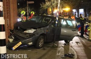 Automobilist knalt tegen gevel en wordt aangehouden Lekstraat Den Haag